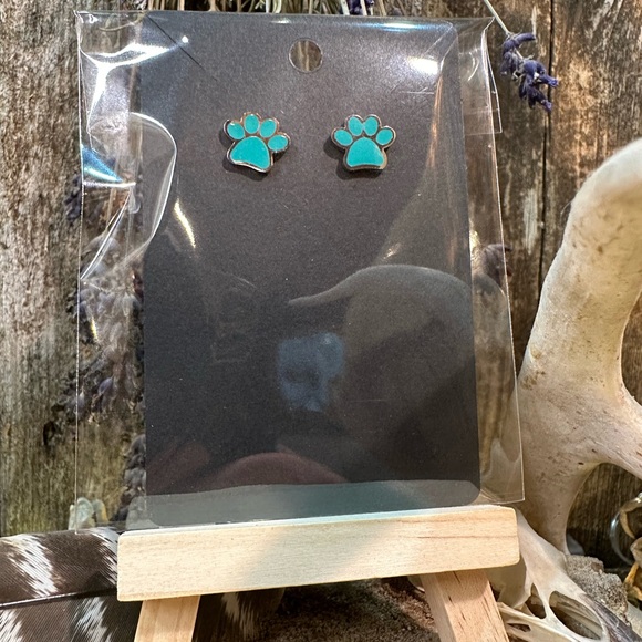 2/$15 🐾 turquoise and silver coloured paw print earrings - Picture 3 of 3